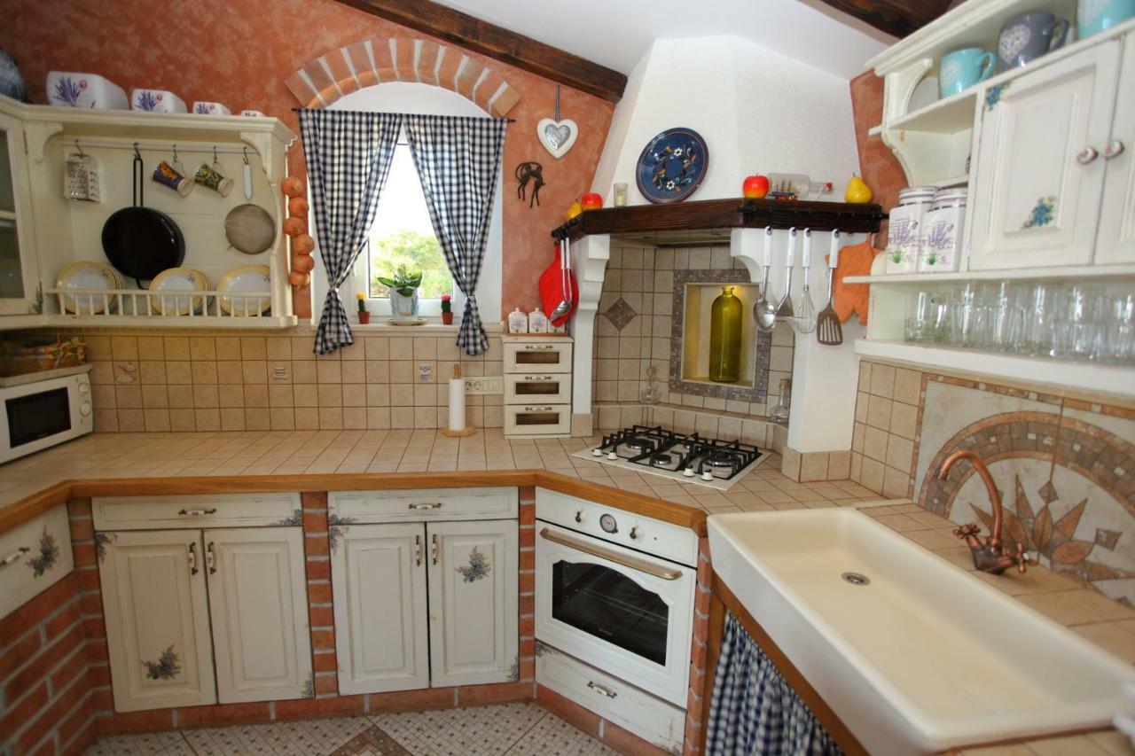 מאקרסקה Apartments Rustica מראה חיצוני תמונה