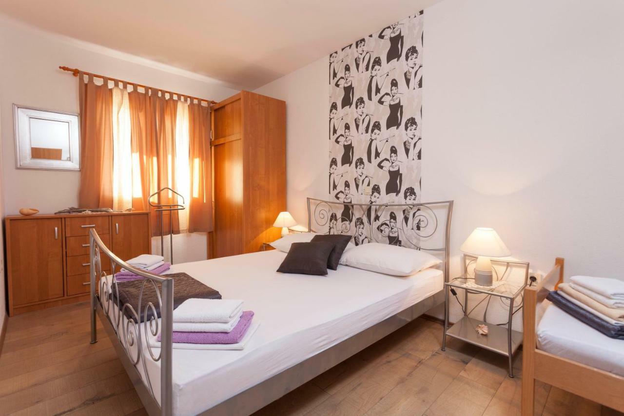 מאקרסקה Apartments Rustica מראה חיצוני תמונה
